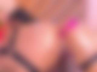 Malaia Hills's Live Sex Cam Show