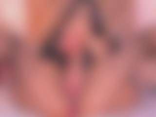 Malaia Hills's Live Sex Cam Show