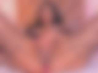 Malaia Hills's Live Sex Cam Show