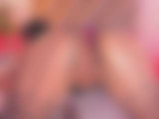 Malaia Hills's Live Sex Cam Show