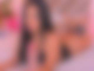 Malaia Hills's Live Sex Cam Show