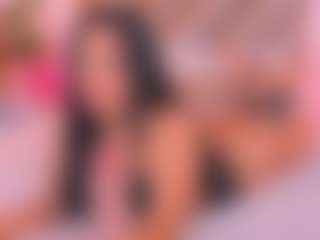 Malaia Hills's Live Sex Cam Show