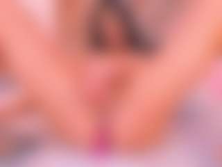 Malaia Hills's Live Sex Cam Show