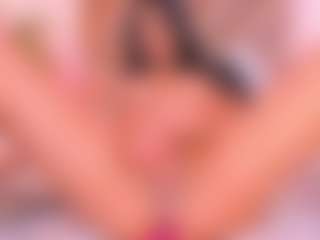 Malaia Hills's Live Sex Cam Show