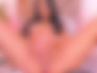 Malaia Hills's Live Sex Cam Show
