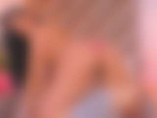 Malaia Hills's Live Sex Cam Show