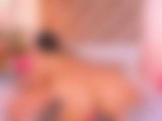 Malaia Hills's Live Sex Cam Show
