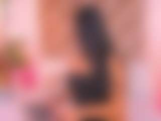 Malaia Hills's Live Sex Cam Show