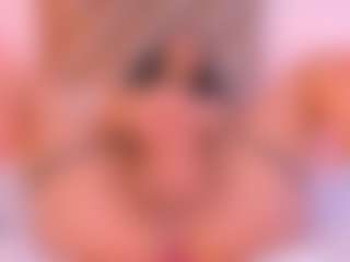 Malaia Hills's Live Sex Cam Show