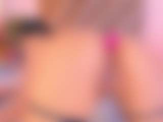 Malaia Hills's Live Sex Cam Show