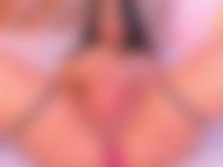 Malaia Hills's Live Sex Cam Show