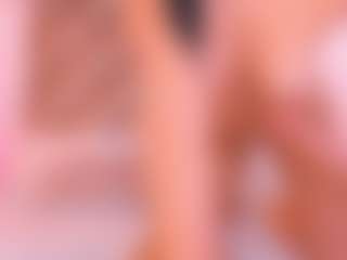 Malaia Hills's Live Sex Cam Show