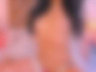 Malaia Hills's Live Sex Cam Show