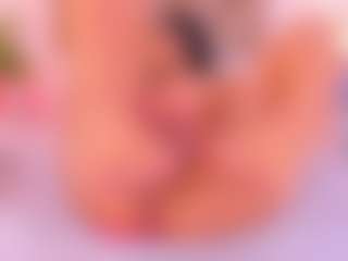 Malaia Hills's Live Sex Cam Show