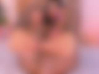 Malaia Hills's Live Sex Cam Show