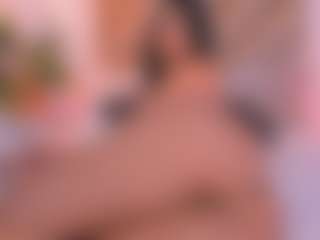 Live cam show with Malaia Hills - Small Tits on Gym Cam Girls