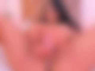 Malaia Hills's Live Sex Cam Show