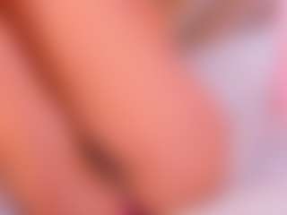 Live cam show with Malaia Hills - Strip Teen (18+) on Camsoda