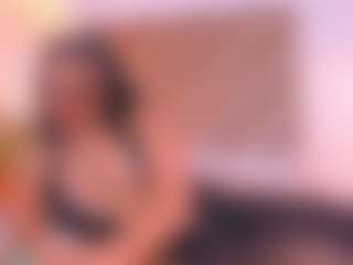 Malaia Hills's Live Sex Cam Show