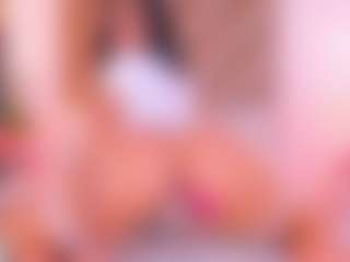 Malaia Hills's Live Sex Cam Show