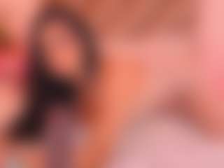 Live cam show with Malaia Hills - Deepthroat on Camsoda