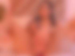 Live cam show with Malaia Hills - Drinking on StripNow