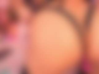 Malaia Hills's Live Sex Cam Show