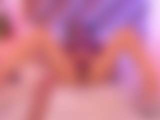 Malaia Hills's Live Sex Cam Show