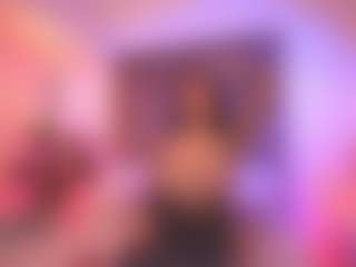 Malaia Hills's Live Sex Cam Show