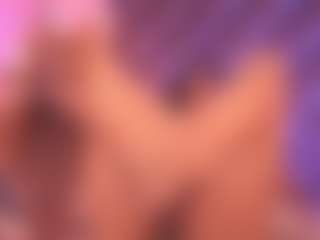 Malaia Hills's Live Sex Cam Show