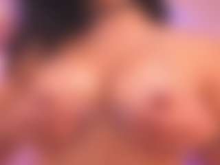 Malaia Hills's Live Sex Cam Show