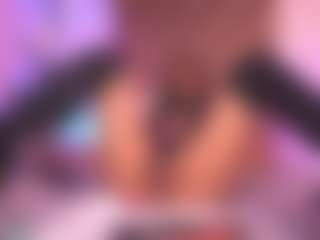 Malaia Hills's Live Sex Cam Show