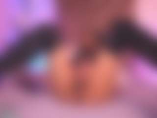 Malaia Hills's Live Sex Cam Show