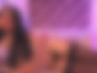 Live cam show with Malaia Hills - Fingers on Camsoda Late Night
