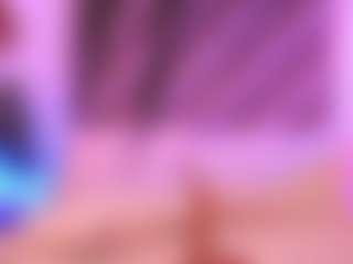 Live cam show with Malaia Hills - Fingers on crypto-cams