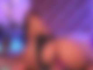 Malaia Hills's Live Sex Cam Show