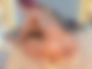 Naomi's Live Sex Cam Show