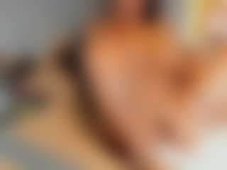 Live cam show with Naomi - Athletic Cum on Dolls Live