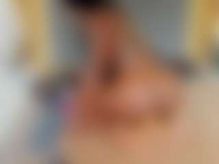 Live cam show with Naomi - Fingering Latina on Camsoda | colombia