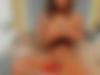 Live cam show with Naomi - Body Massage on Camsoda