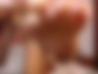 Live cam show with Cassandraray - Tease Black on Uber Horny
