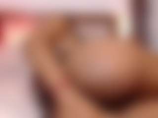 Live cam show with Cassandraray - Fingers on Dolls Live