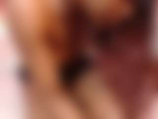 Live cam show with Cassandraray - Small Tits on Milfs Live