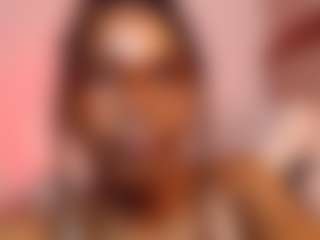 Live cam show with Cassandraray - Shaved Pussy Brown Hair on Camsoda