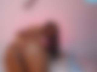 Live cam show with erikareynolds - Ebony on https://playwithruby.com | colombia