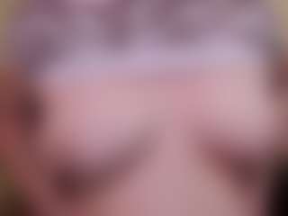 Live cam show with laura - Body Massage on Camsoda