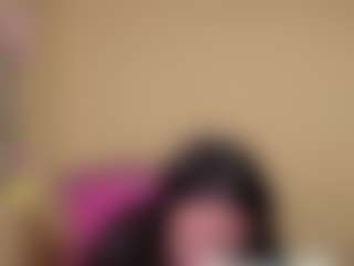Live cam show with laura - Amateur Brown Hair on Camsoda