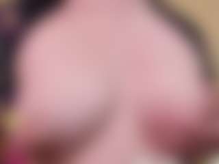 Live cam show with laura - Amateur Brown Hair on Camsoda