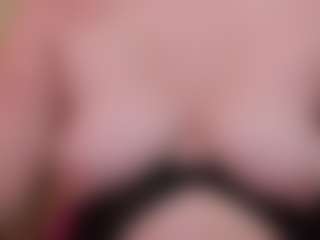Live cam show with laura - Butt Plug on Camsoda