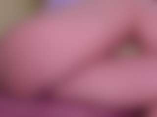 Live cam show with laura - Cute on Hubzter Live